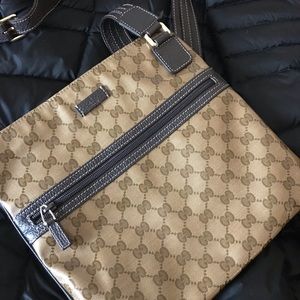 Gucci Crossbody w/ Original Monogram